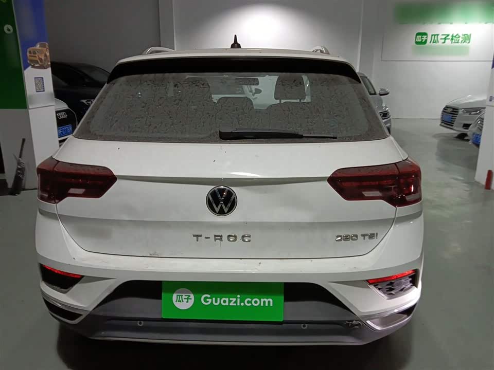 Volkswagen T-ROC exploring Songs