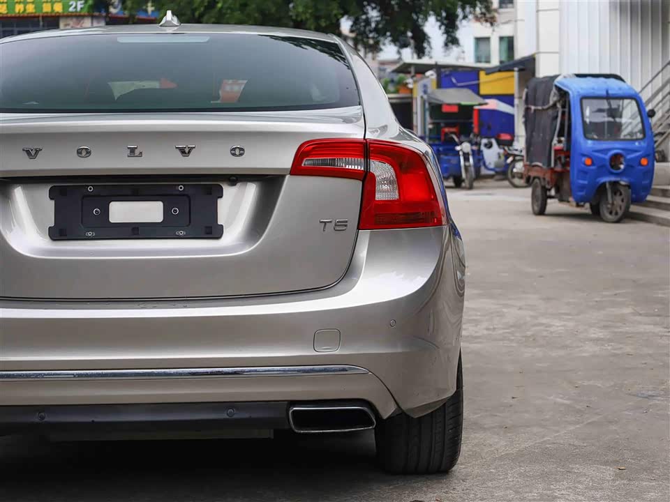 Volvo S60