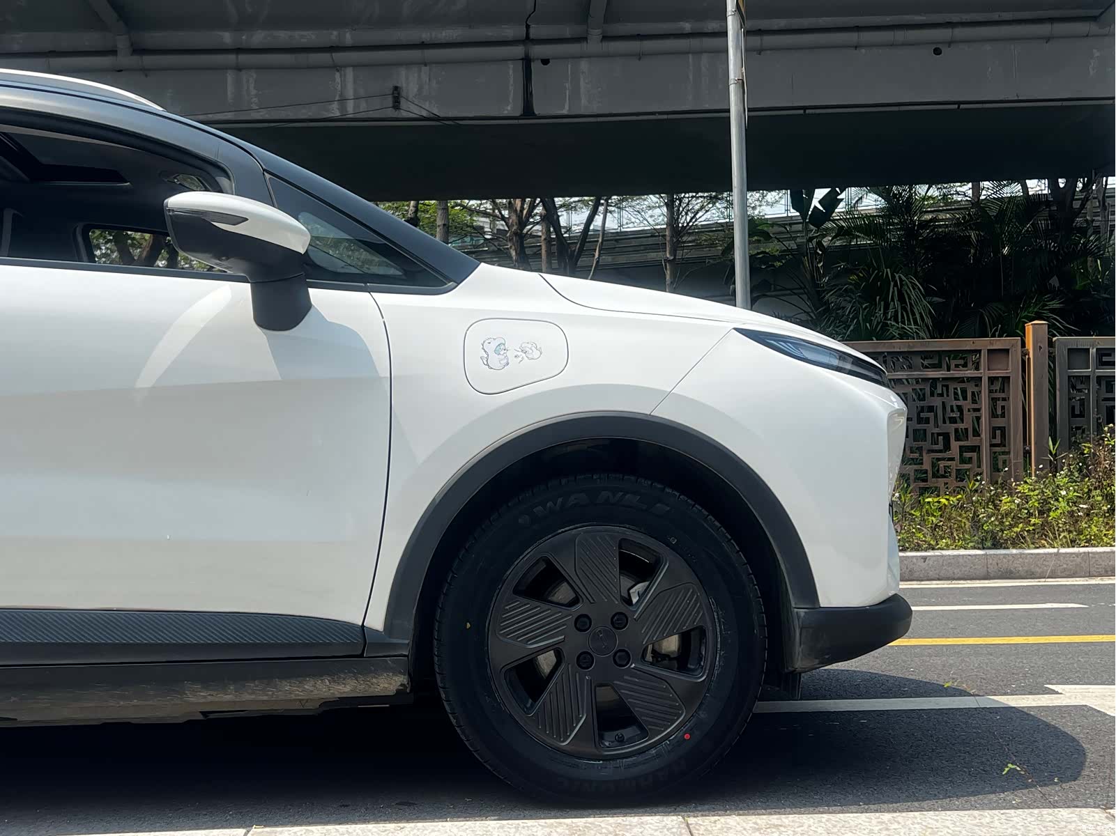 Geely E, 2022 13