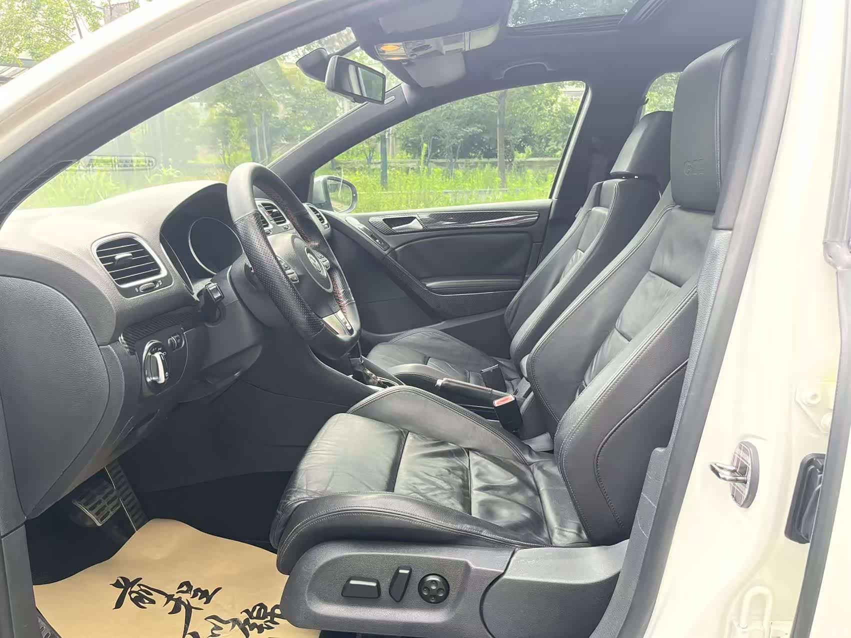 Volkswagen Golf, 2010 11