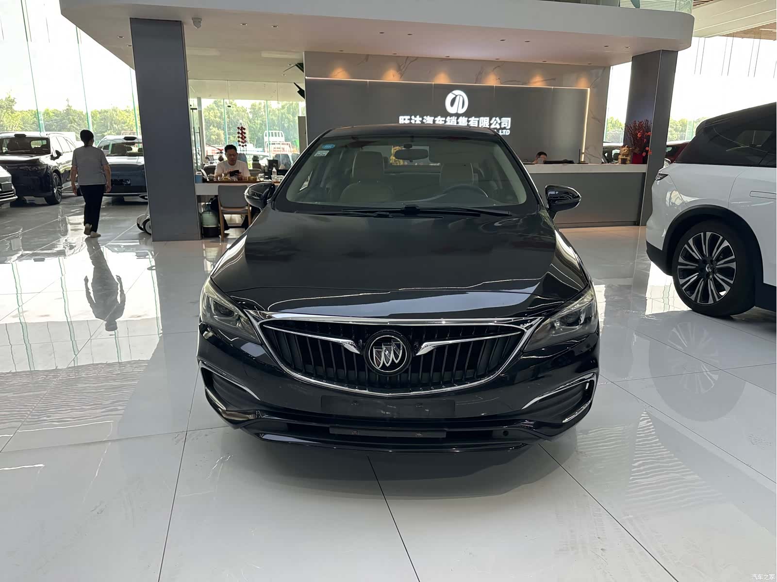 Buick Verano, 2018 1