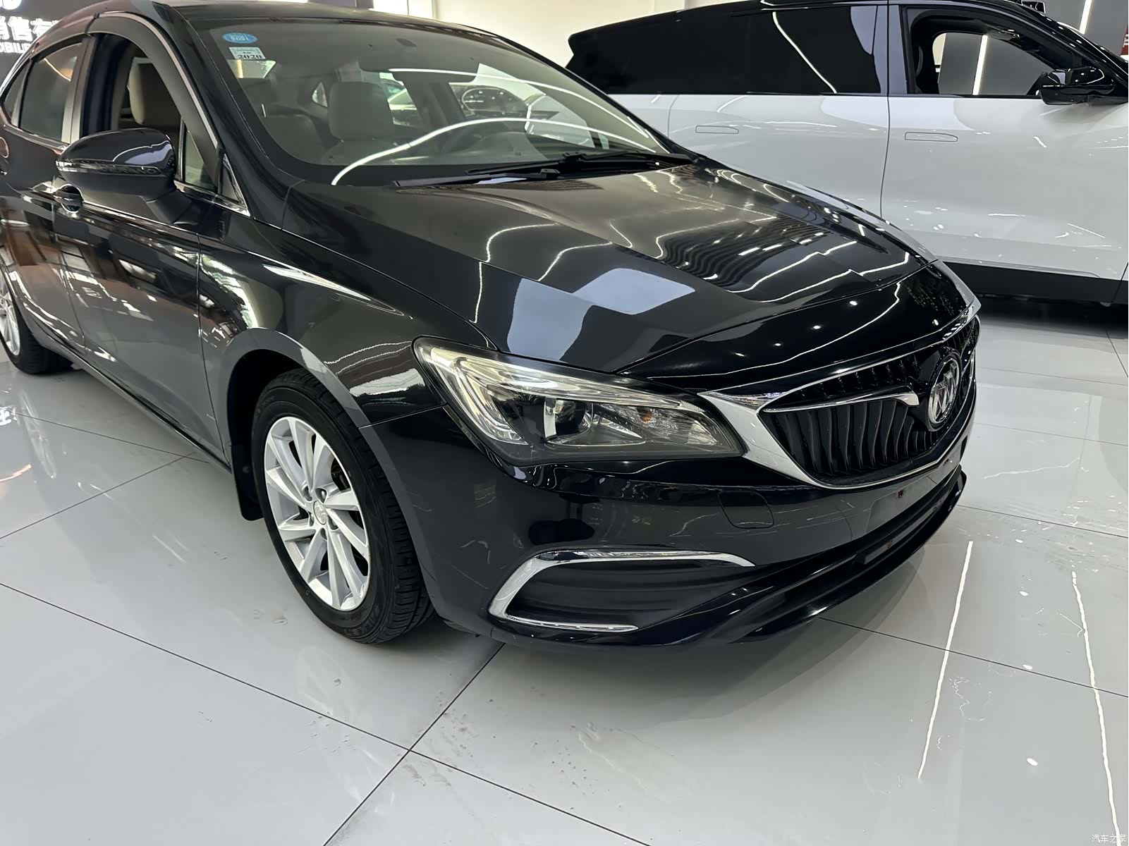 Buick Verano, 2018 3