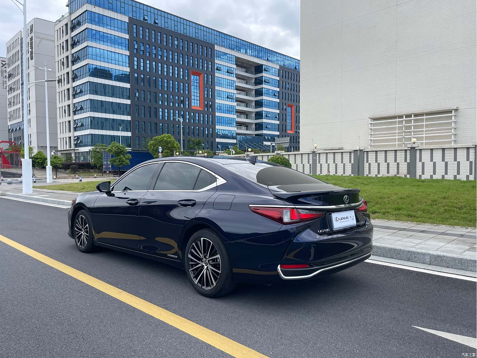 Lexus ES, 2022 7
