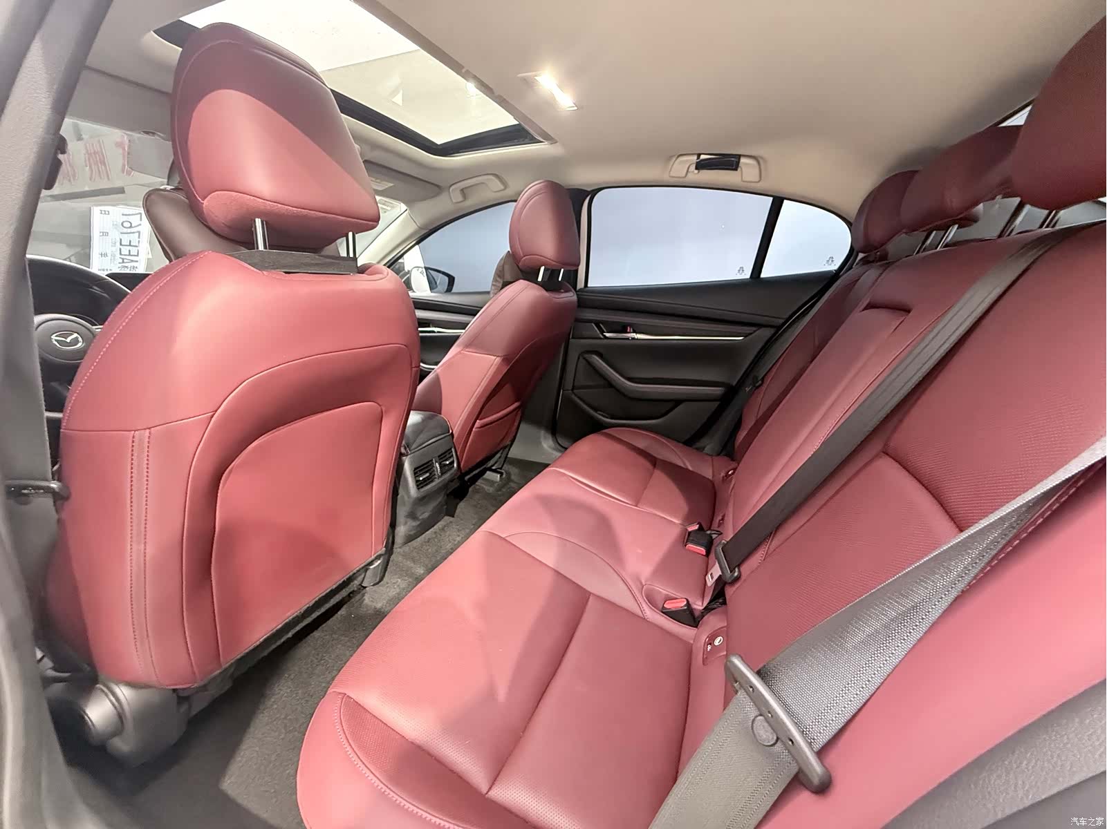 Mazda Mazda3, 2023 8
