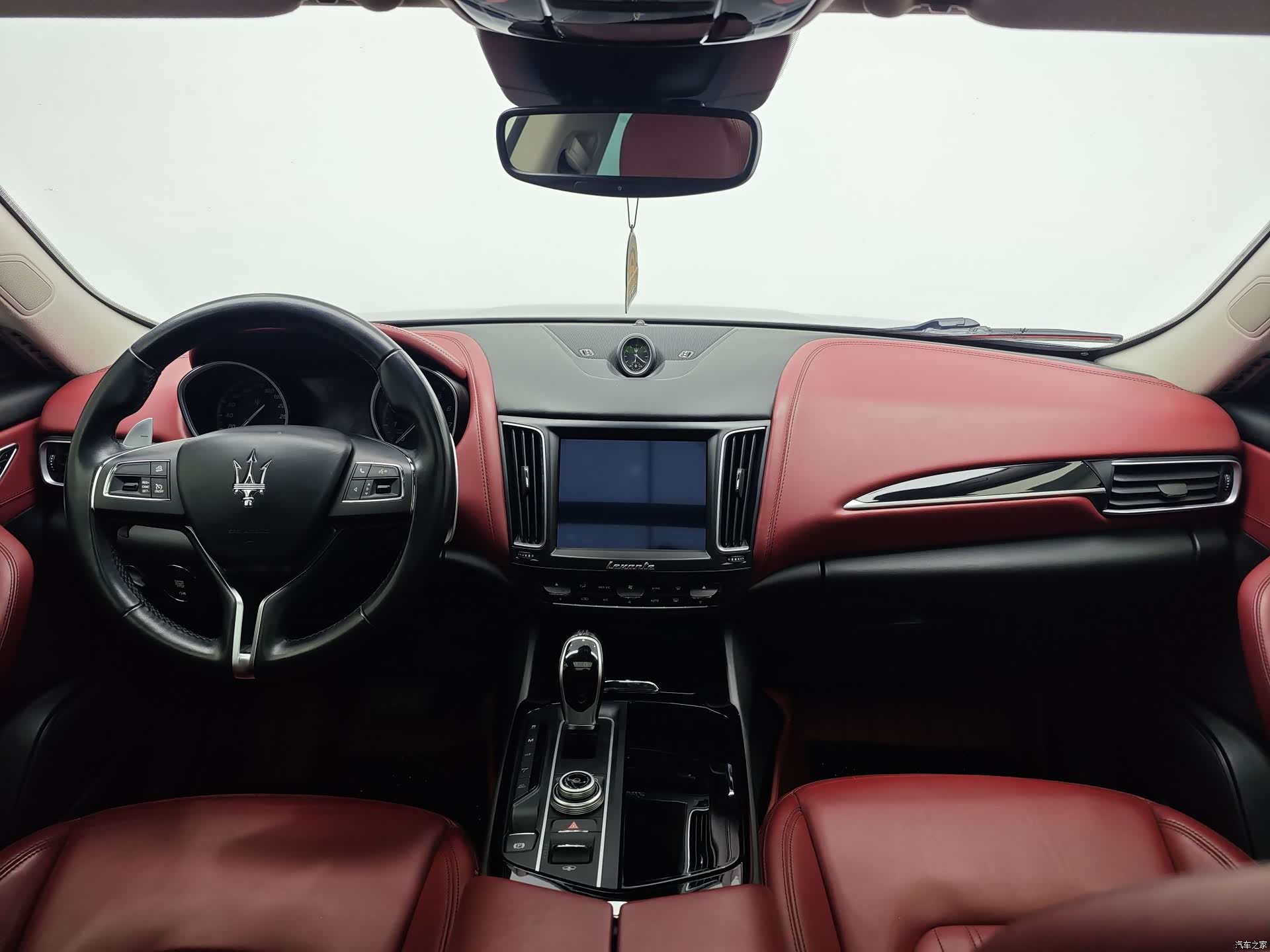 Maserati Levante, 2017 9