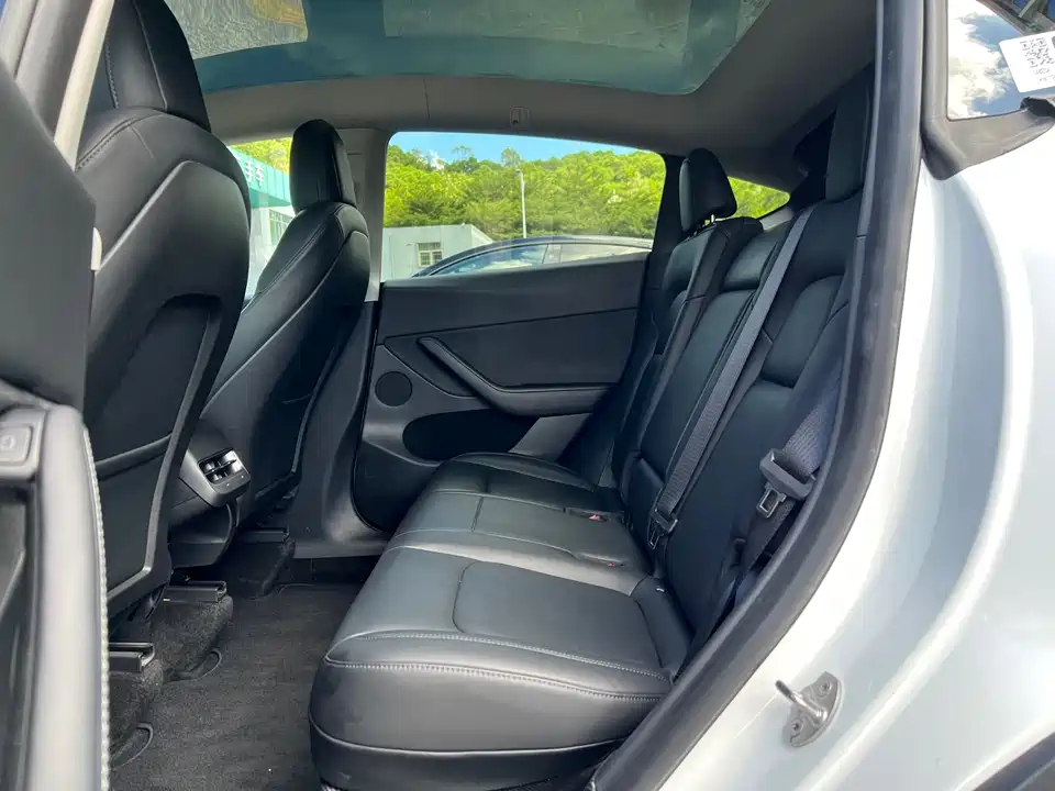 Tesla Model Y Tesla Model Y