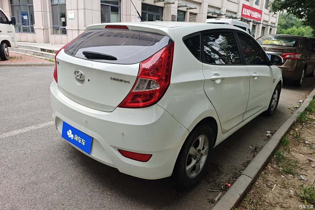 Hyundai GLX, 2016 3