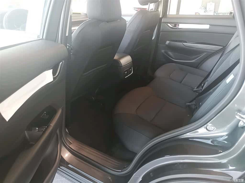 Mazda CX-5, 2026 4
