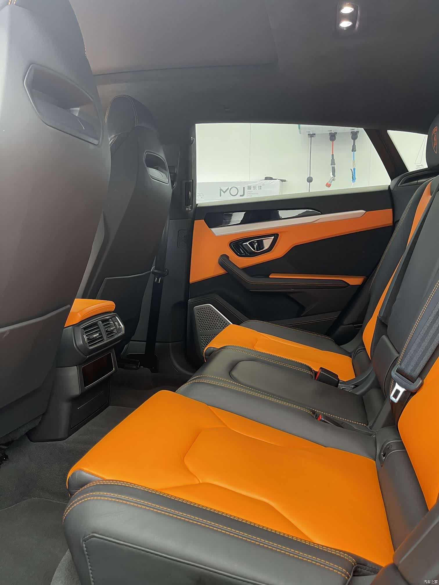 Lamborghini Urus, 2021 12