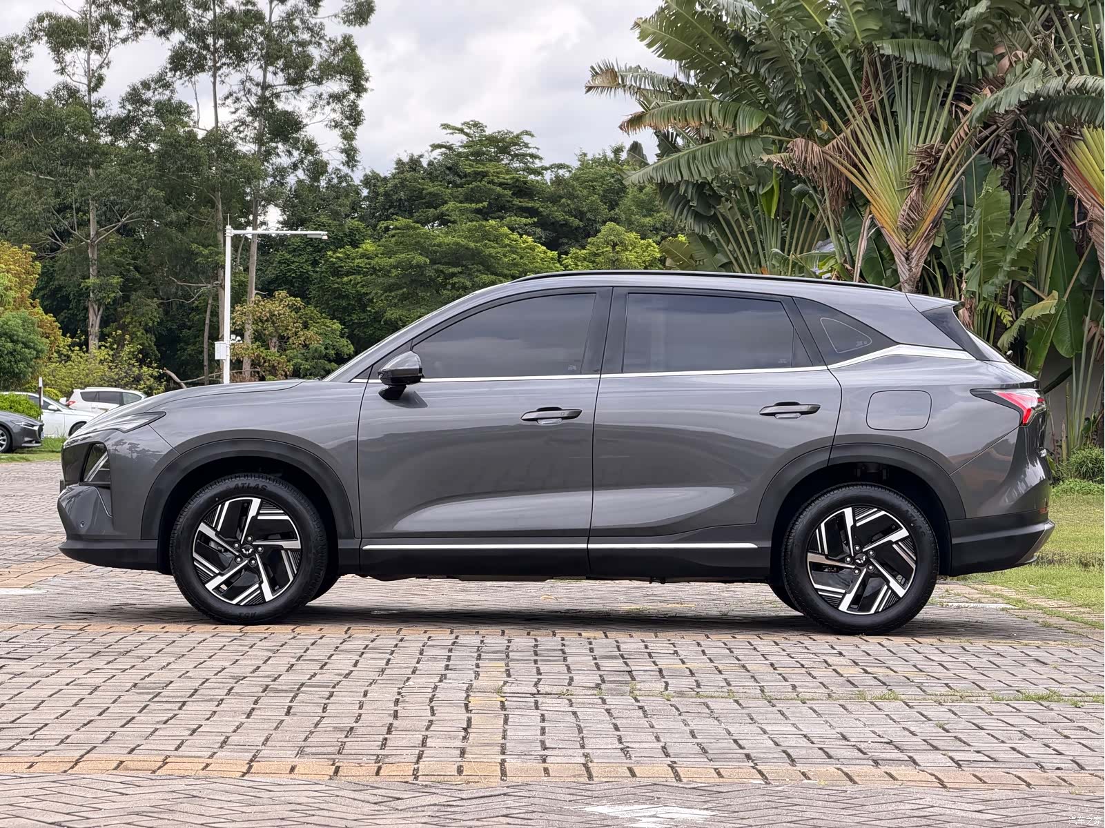 Wuling Starlight, 2024 все фото