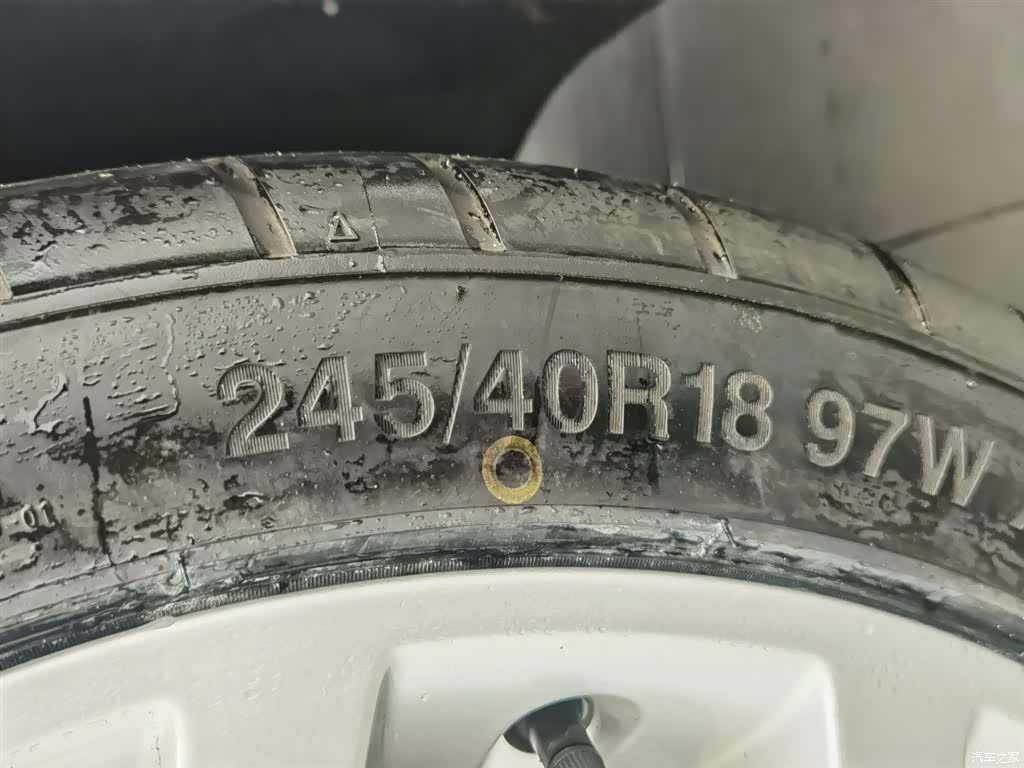 Audi A4L, 2018 24