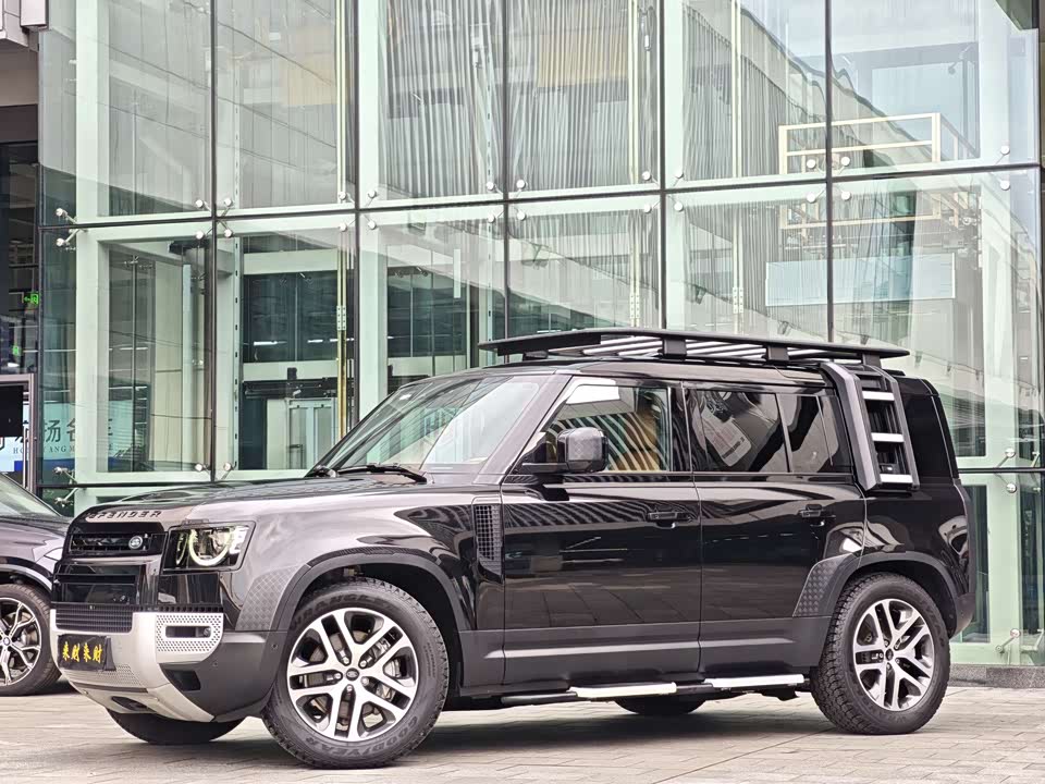 Land Rover guard
