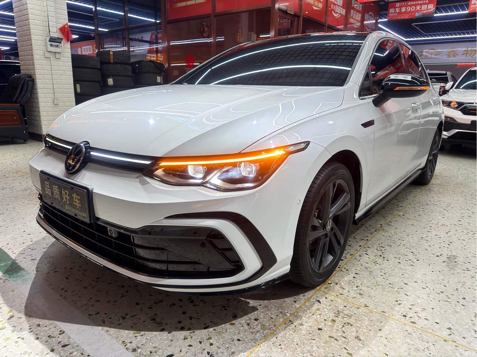 Volkswagen Golf, 2023 1