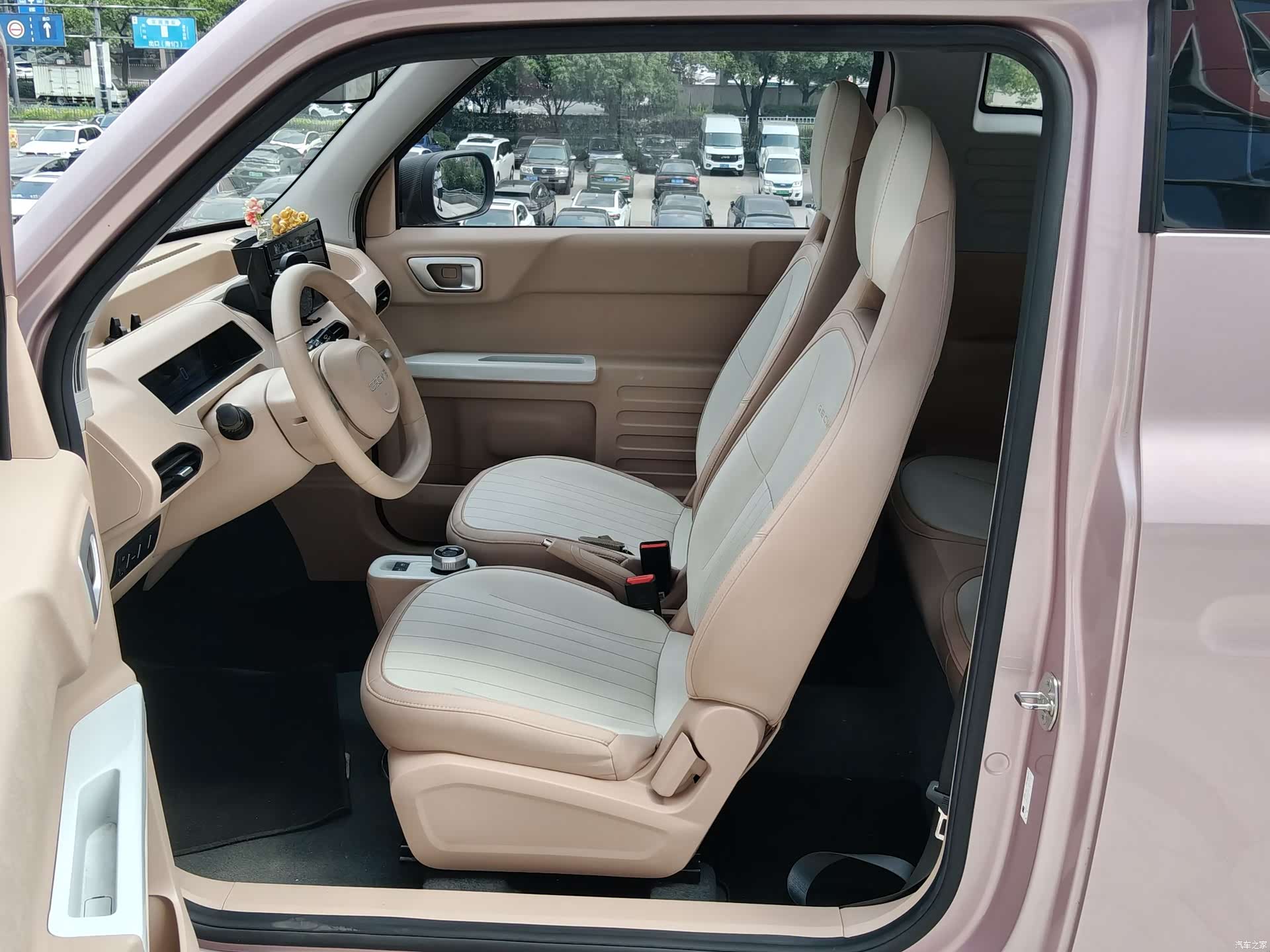 Geely Panda, 2024 14