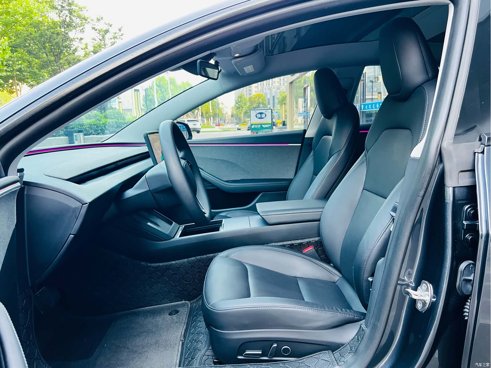 Tesla Model 3, 2024 8