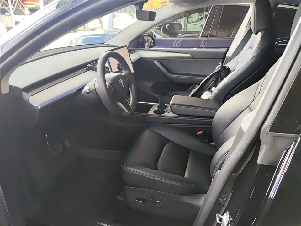 Tesla Model Y Tesla Model Y