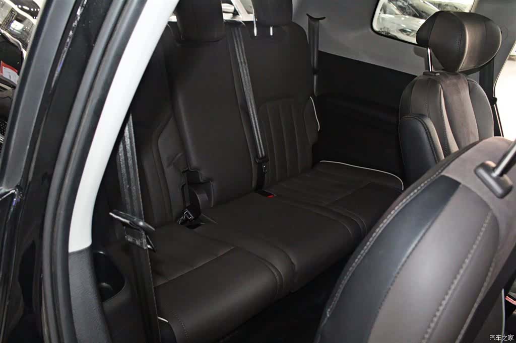 Ford Equator, 2023 13