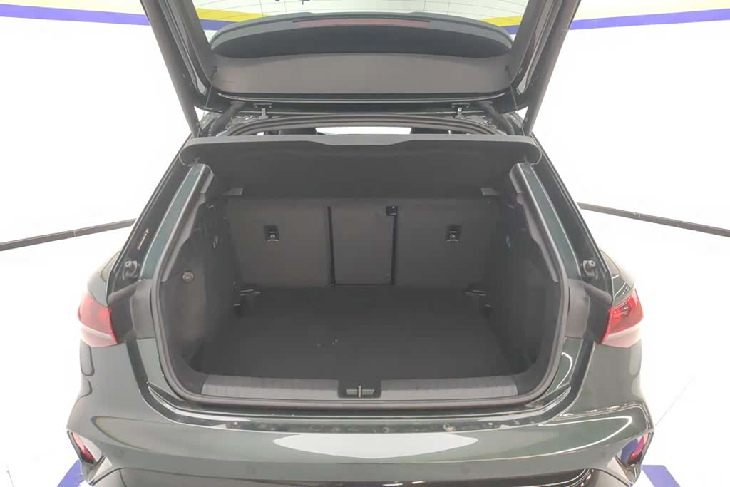 Audi Flying Spur, 2024 4