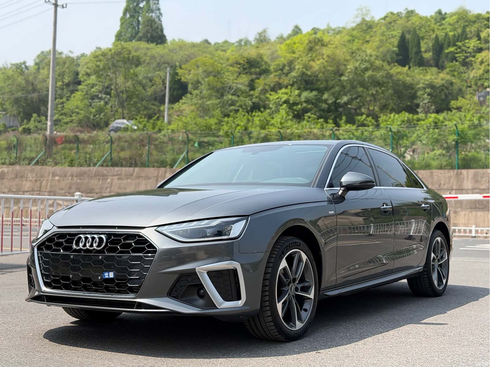 Audi A4L, 2022 1