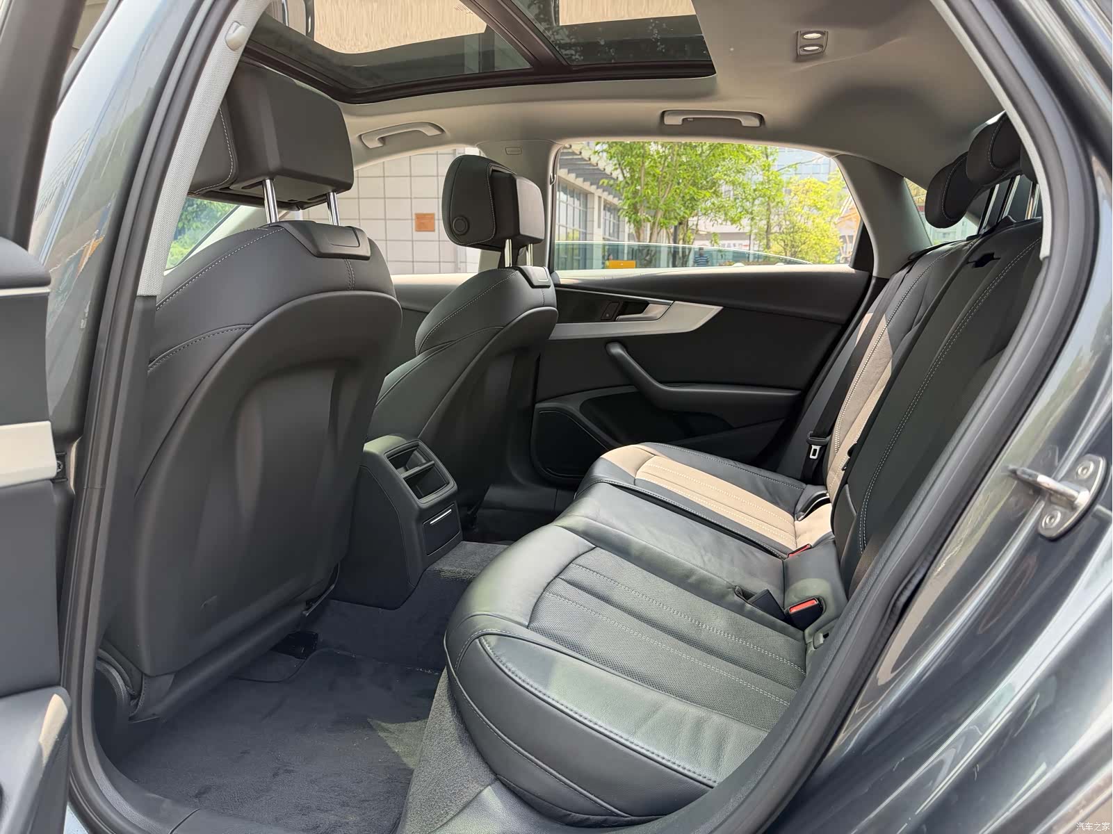 Audi A4L, 2022 9
