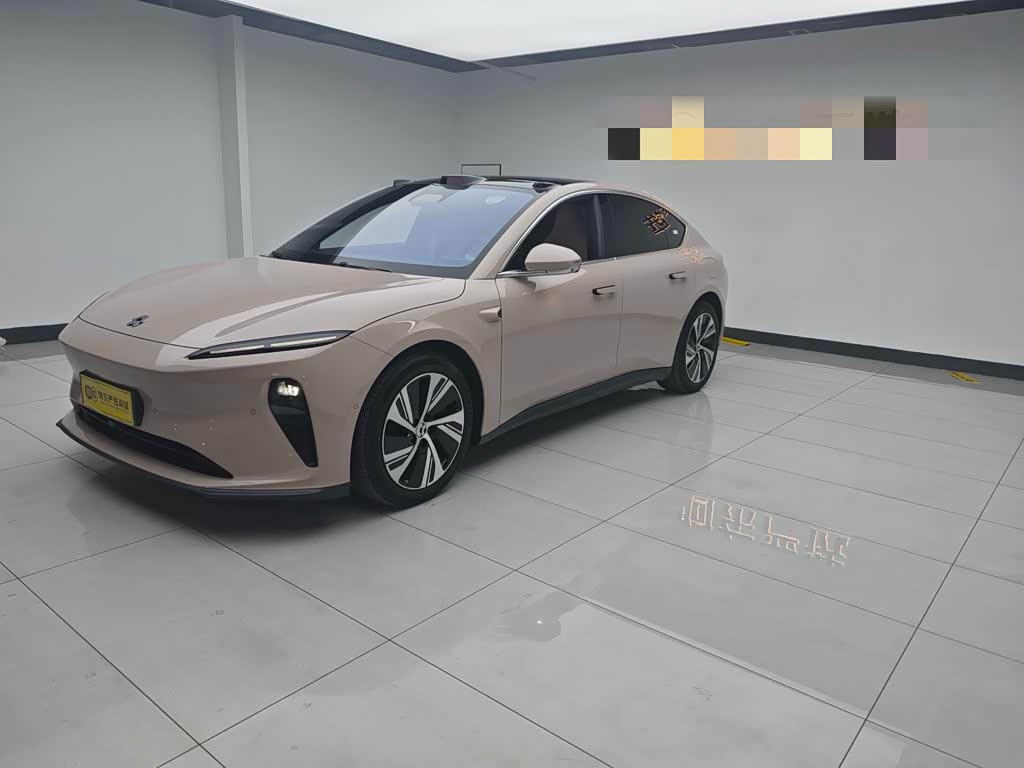 NIO ET5