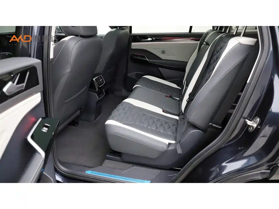 Volkswagen ID.6 CROZZ