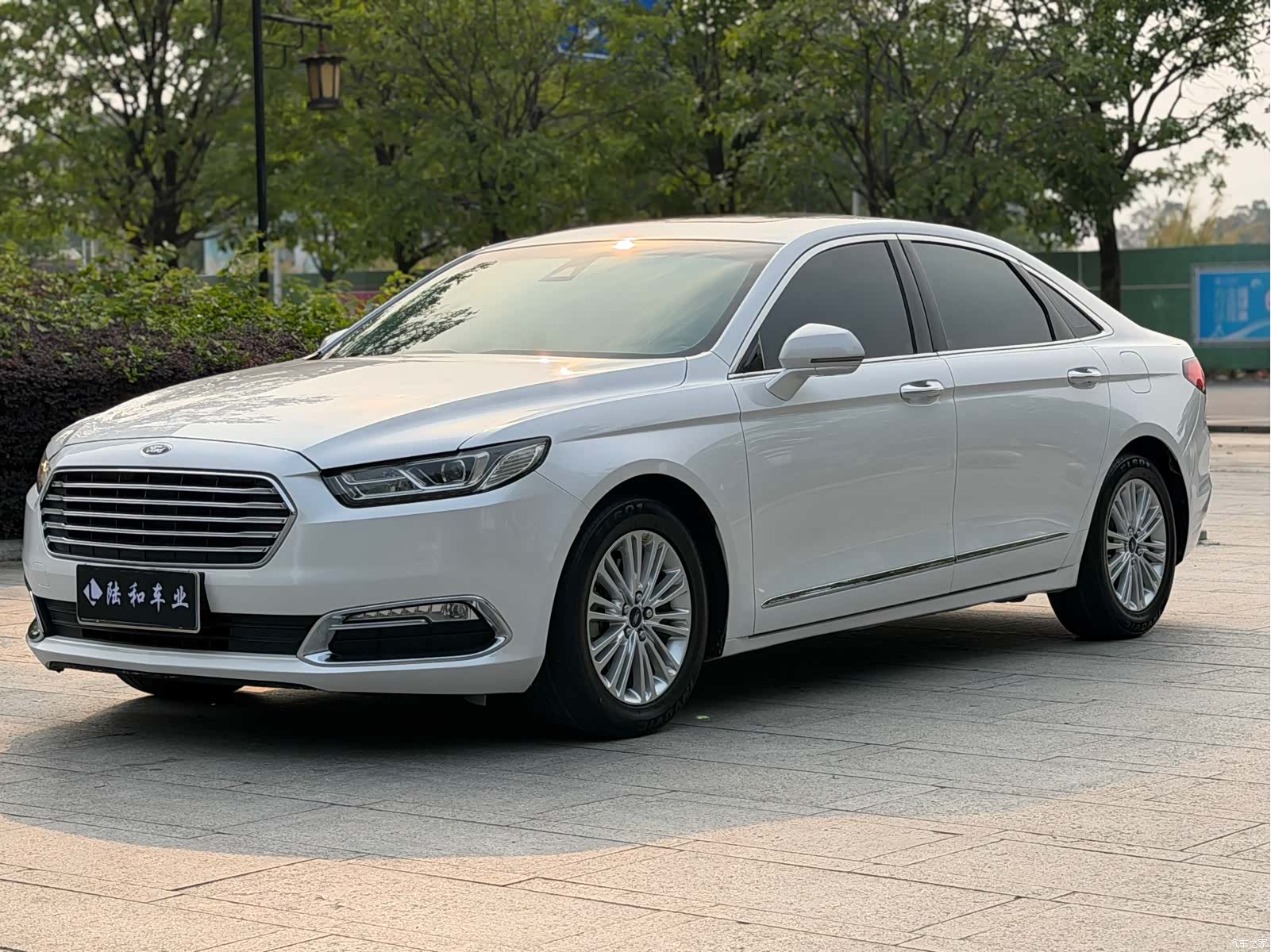 Ford Taurus