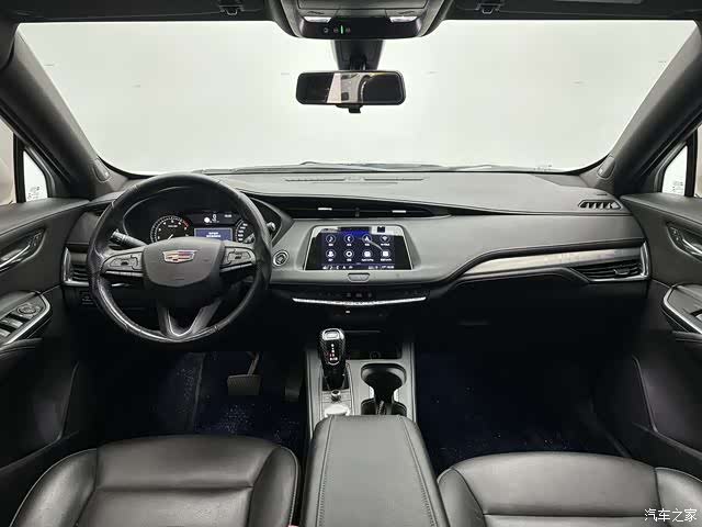 Cadillac XT4, 2019 11