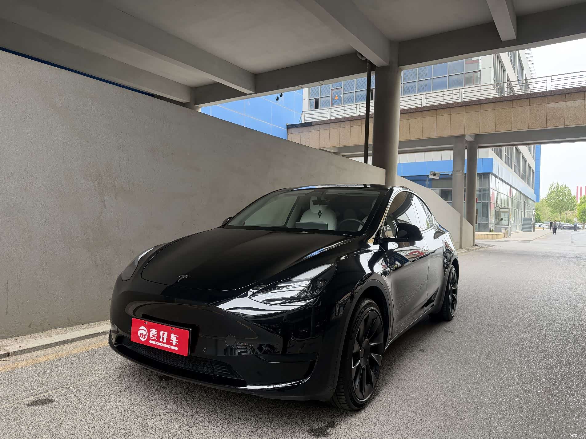 Tesla Model Y, 2023 1