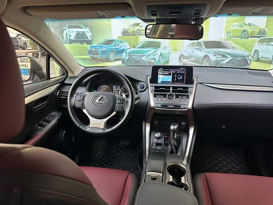 Lexus NX