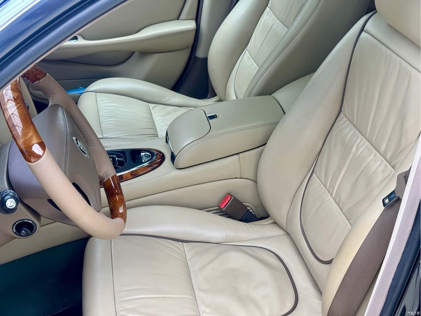 Jaguar XJ, 2009 7