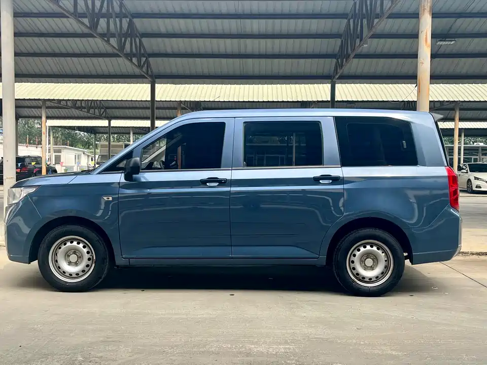 Wuling Wuling Hongguang PLUS