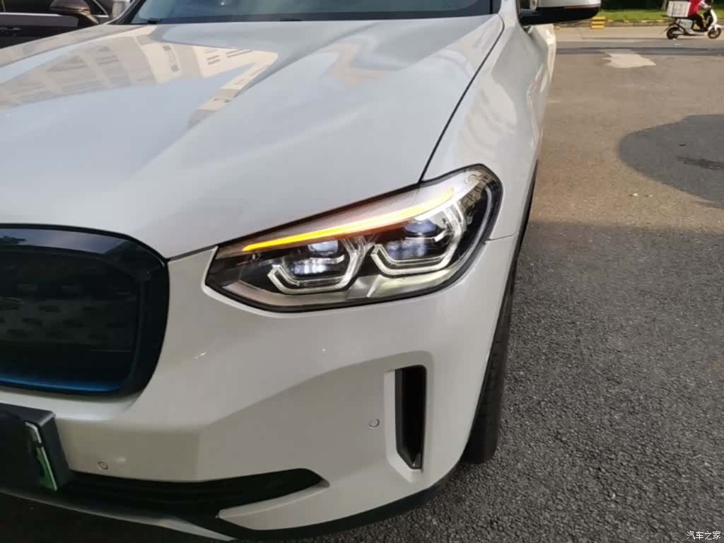 BMW iX3, 2021 24