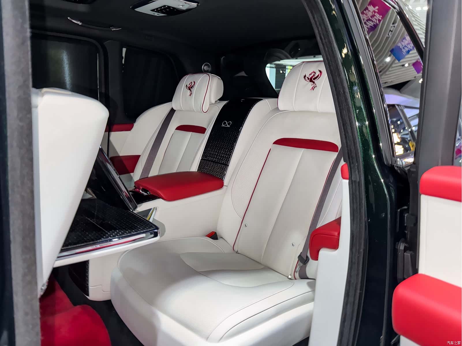 Rolls-Royce Cullinan, 2022 19