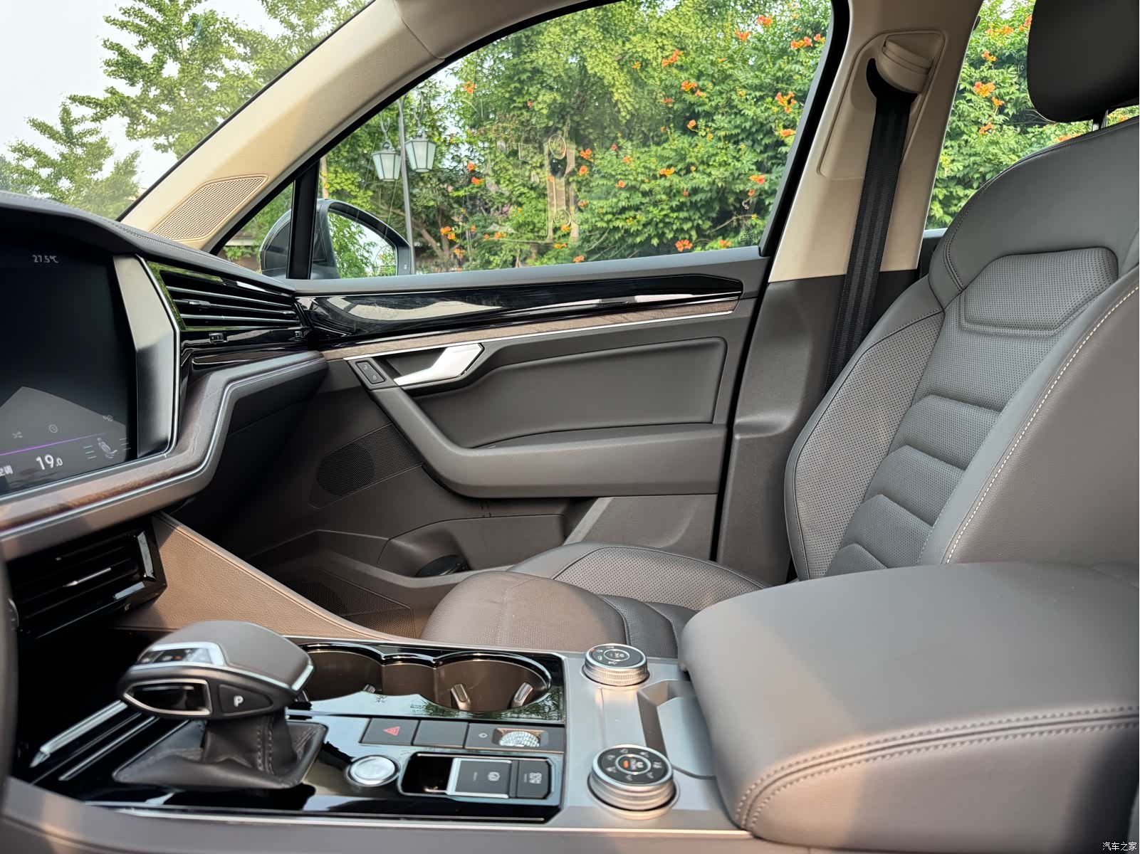 Volkswagen Touareg, 2020 6