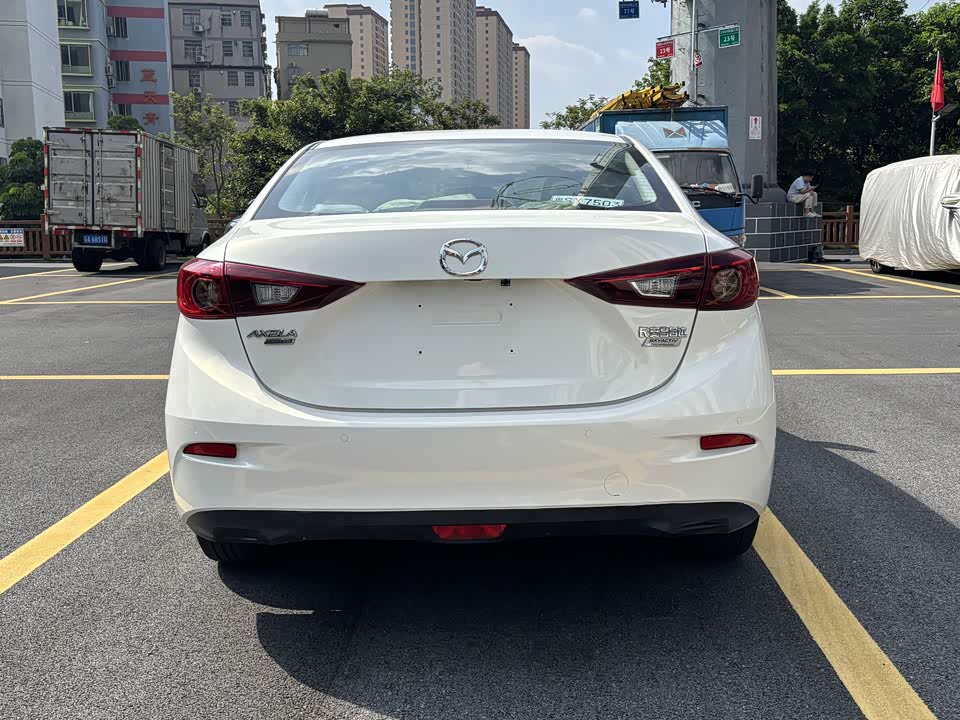 Mazda 3 Angkesaila