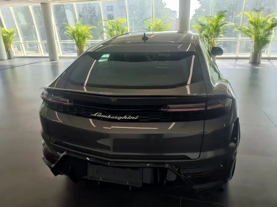 Lamborghini Urus SE