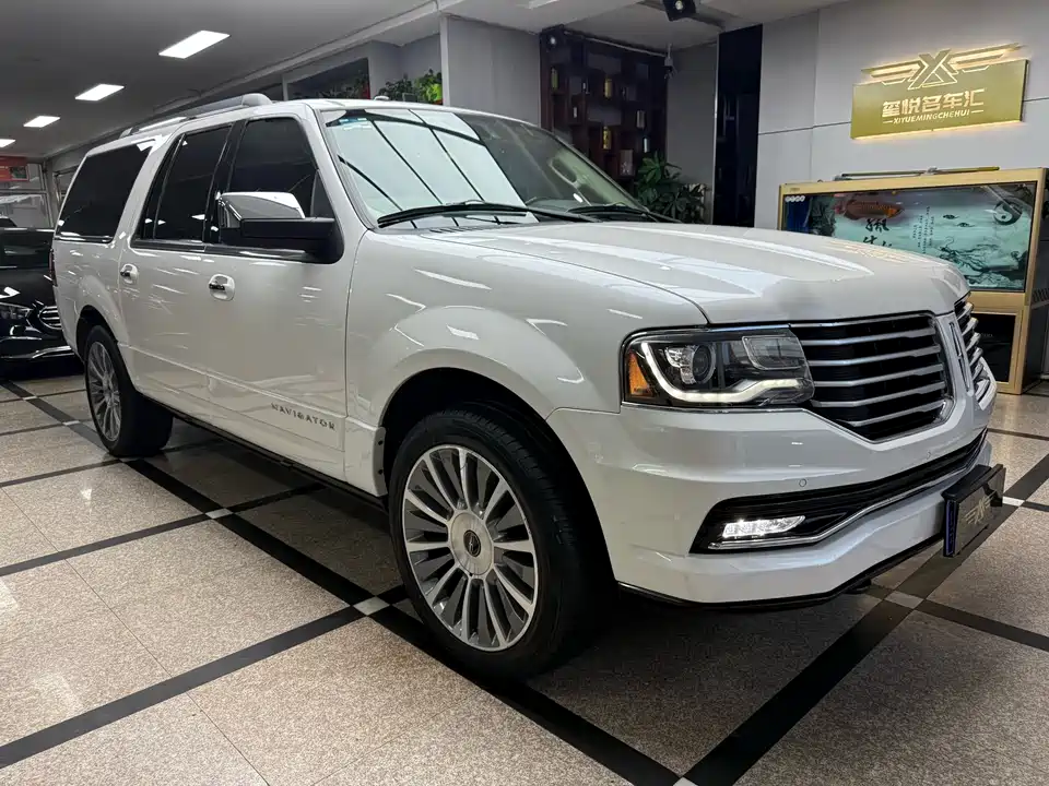 Lincoln Navigator