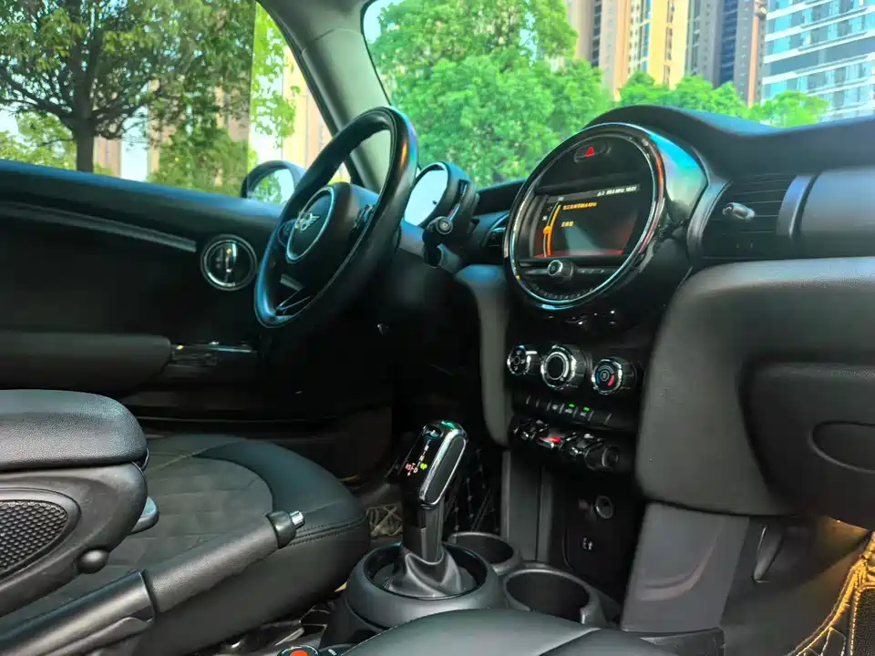 MINI MINI