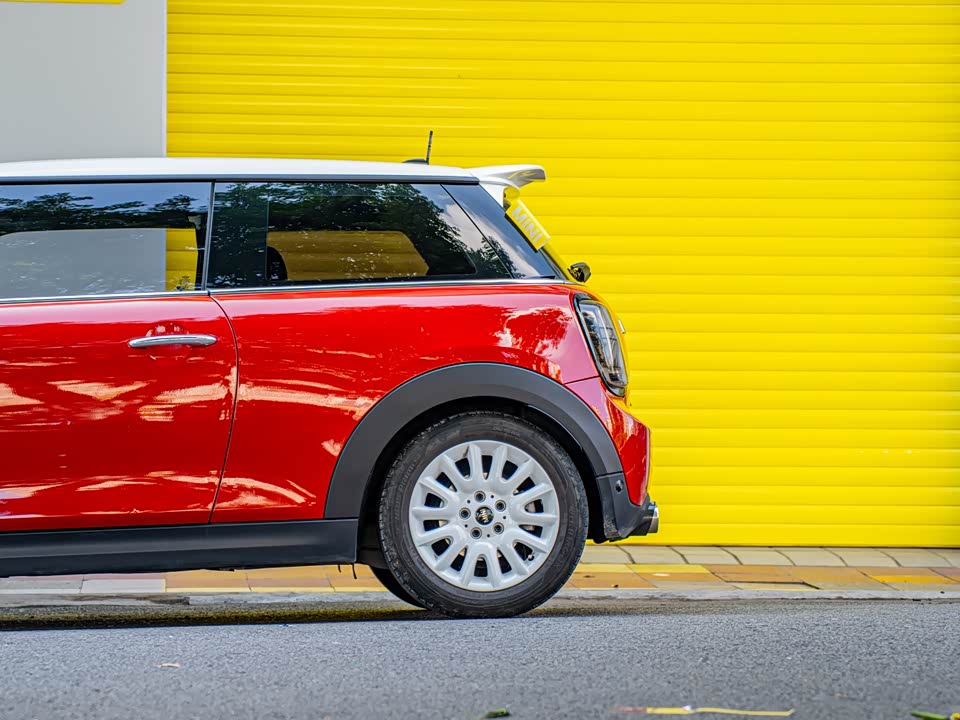 MINI MINI