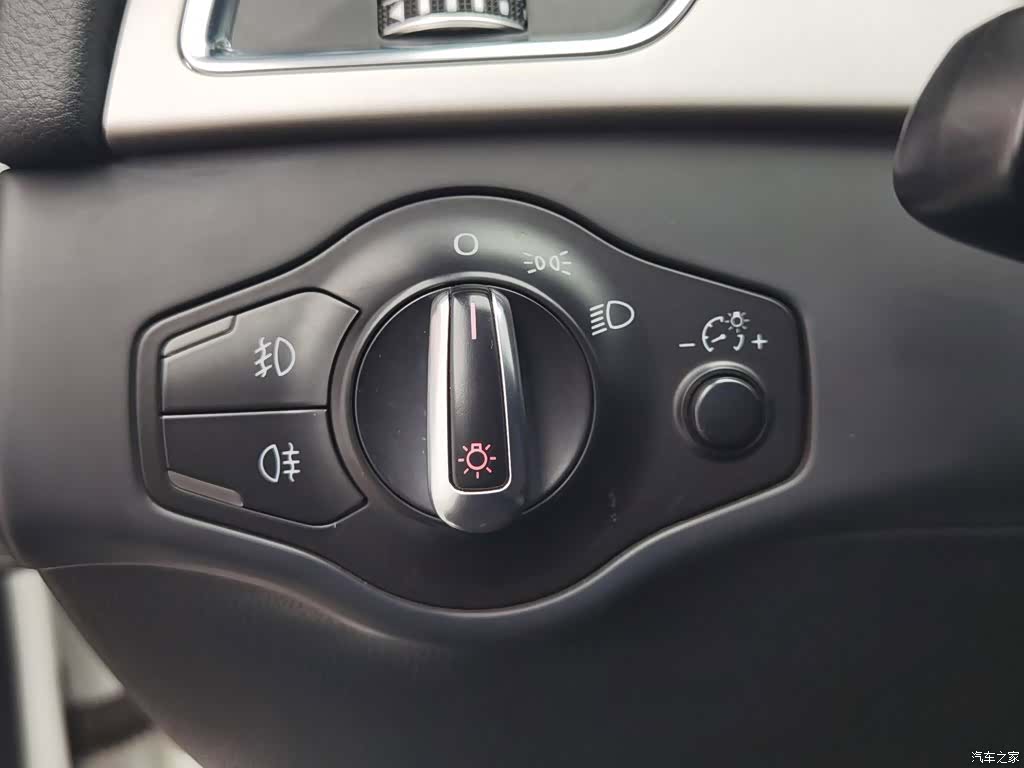 Audi A4L, 2014 21
