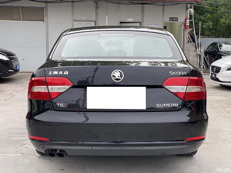 Skoda Superb, 2015 11
