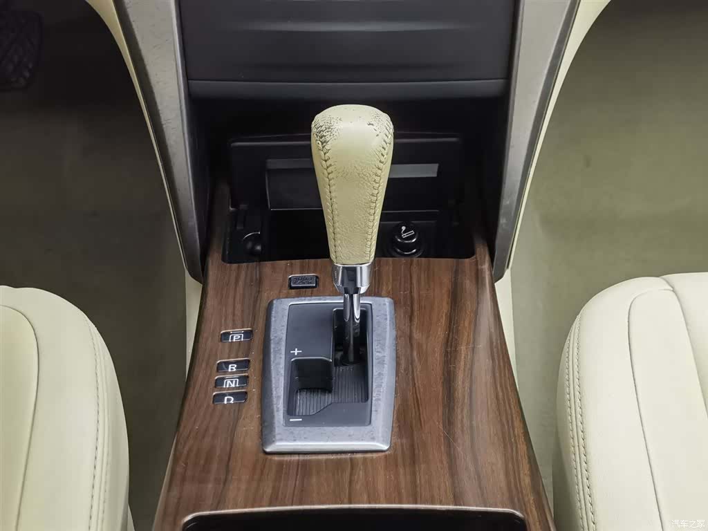 Nissan Teana, 2010 13