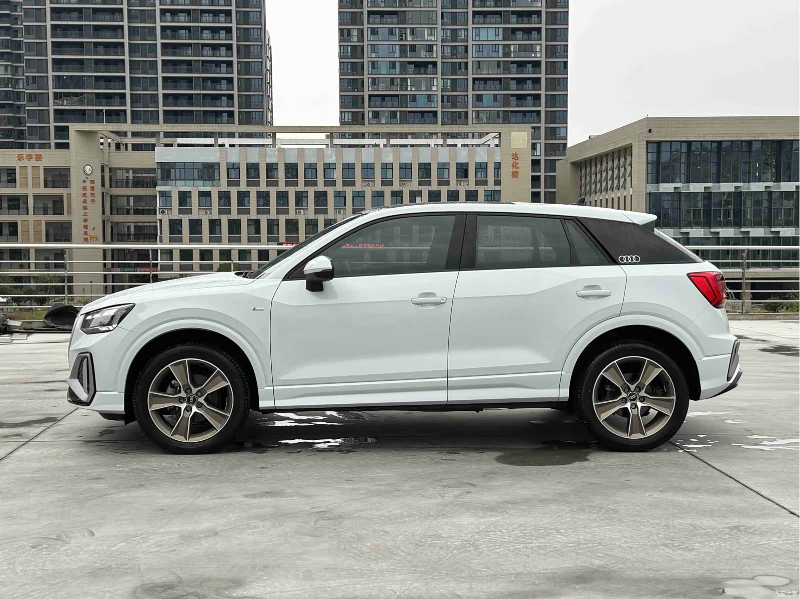 Audi Q2L, 2022 7