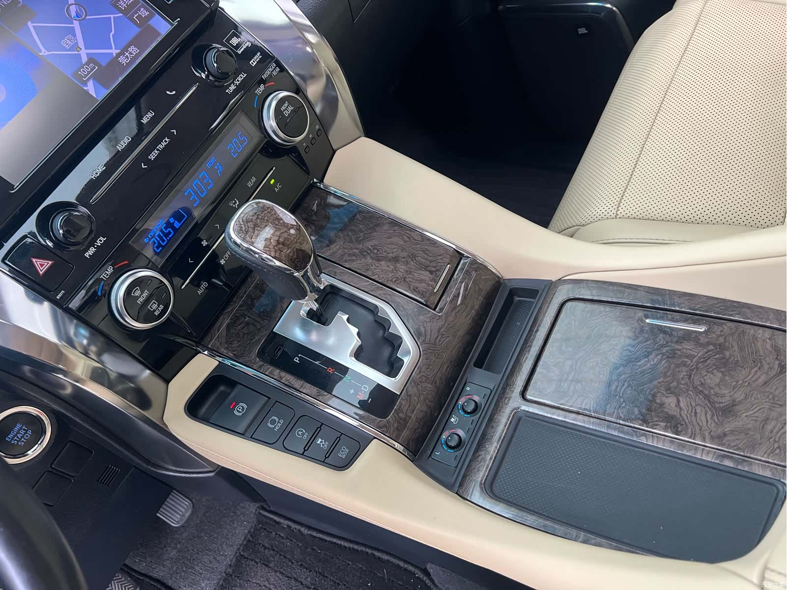 Toyota Alphard, 2018 8