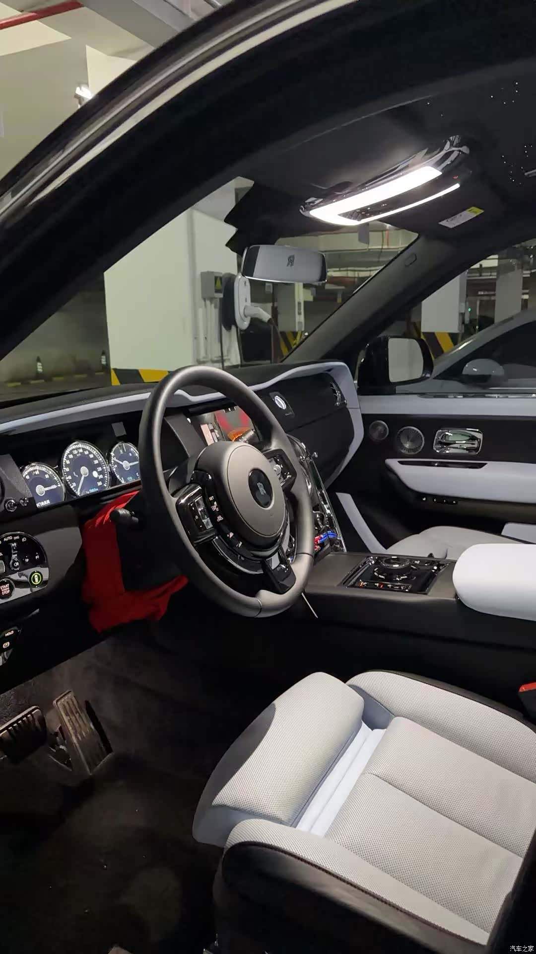 Rolls-Royce Cullinan, 2024 8