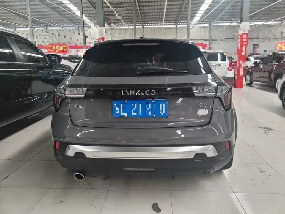 Lynk & Co 02