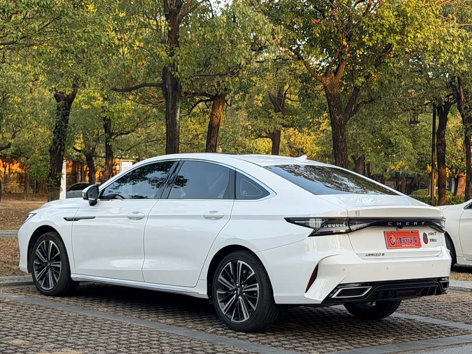 Chery Arrizo 8