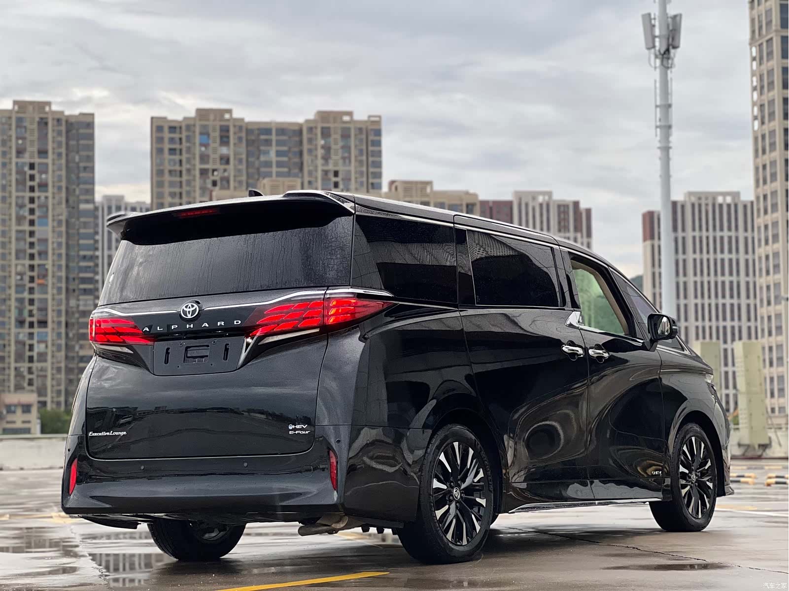 Toyota Alphard, 2024 12