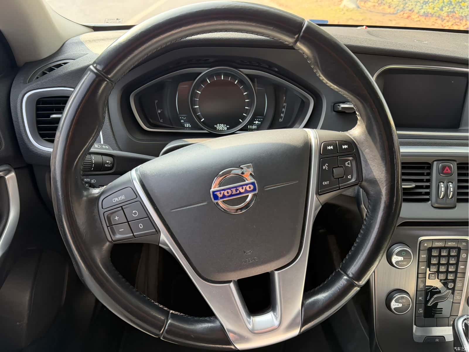 Volvo V40, 2015 13